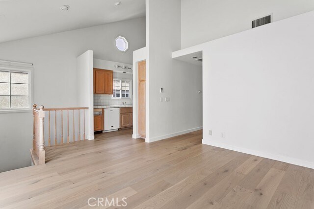 Foto del edificio - 426 Goldenrod Ave
