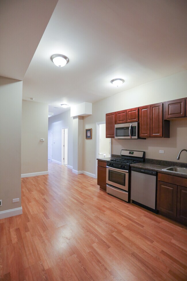 Foto del edificio - 1582 N Clybourn Ave
