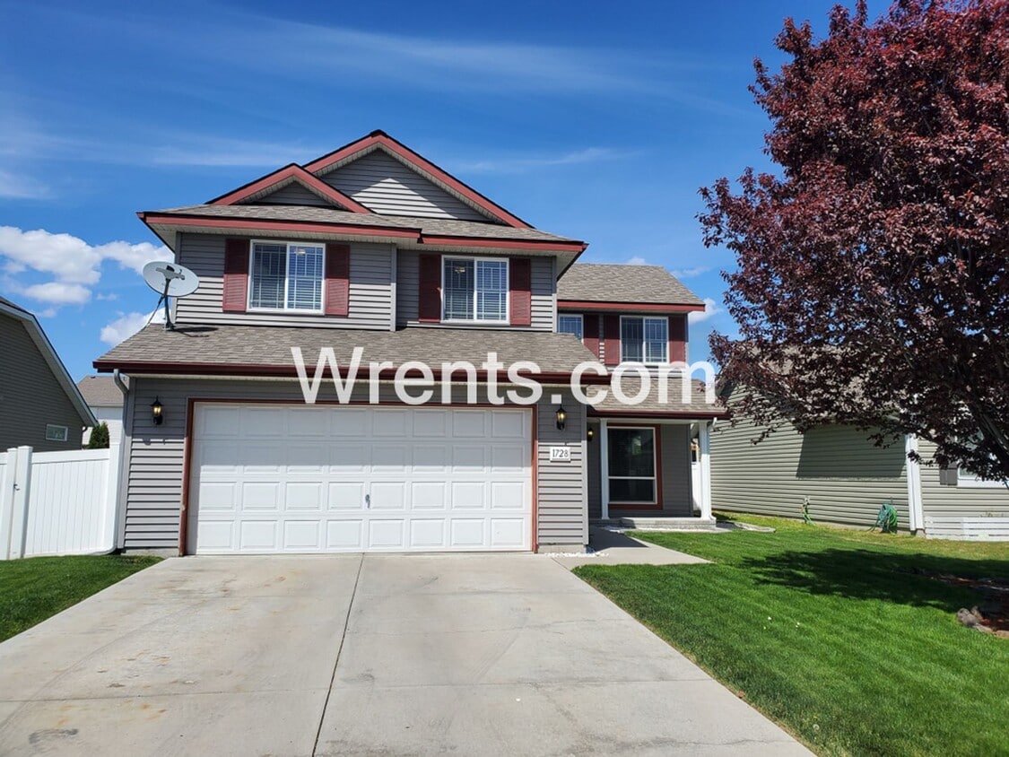 Primary Photo - Beautiful 2 Story Home!