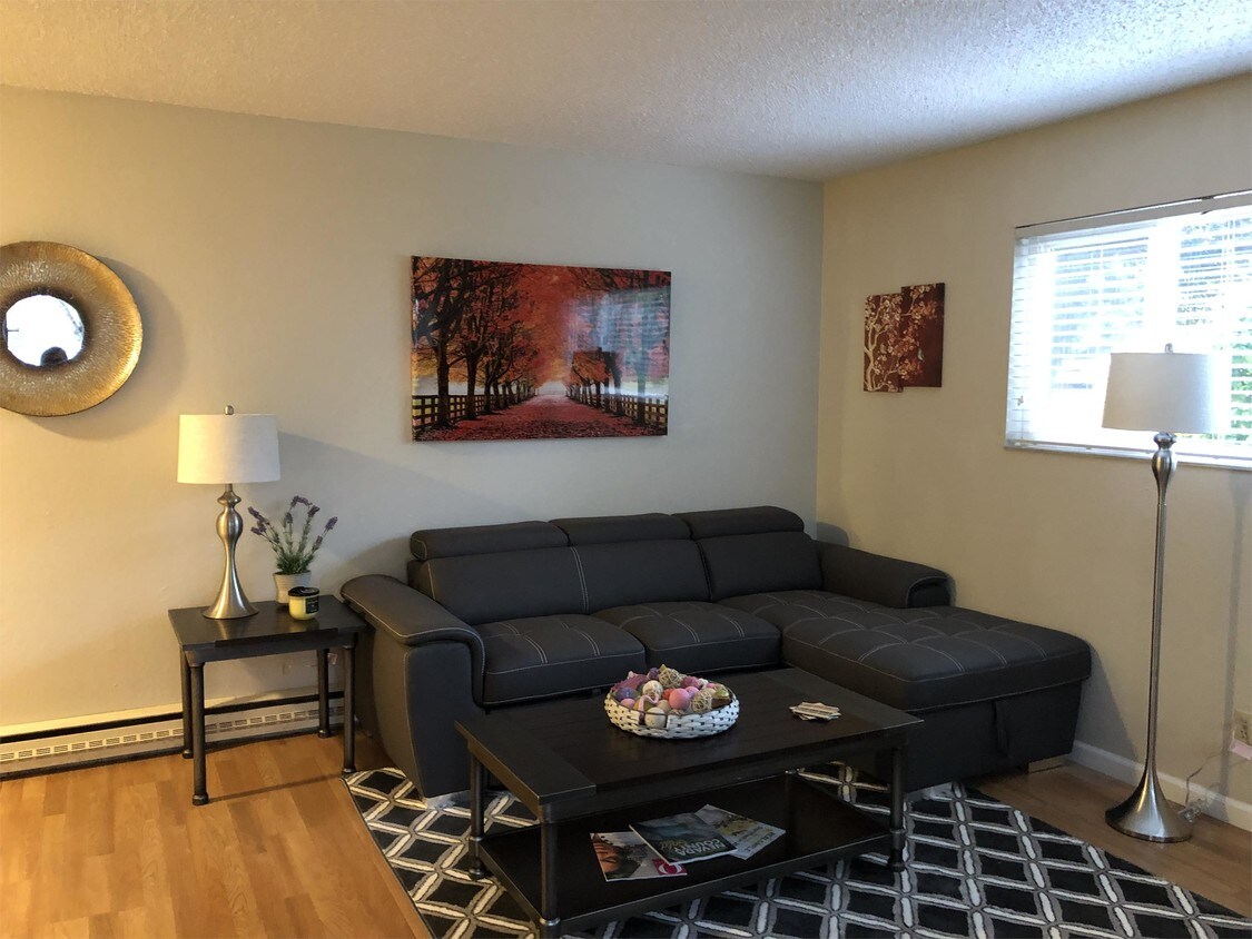 Foto principal - 306 Pleasant St