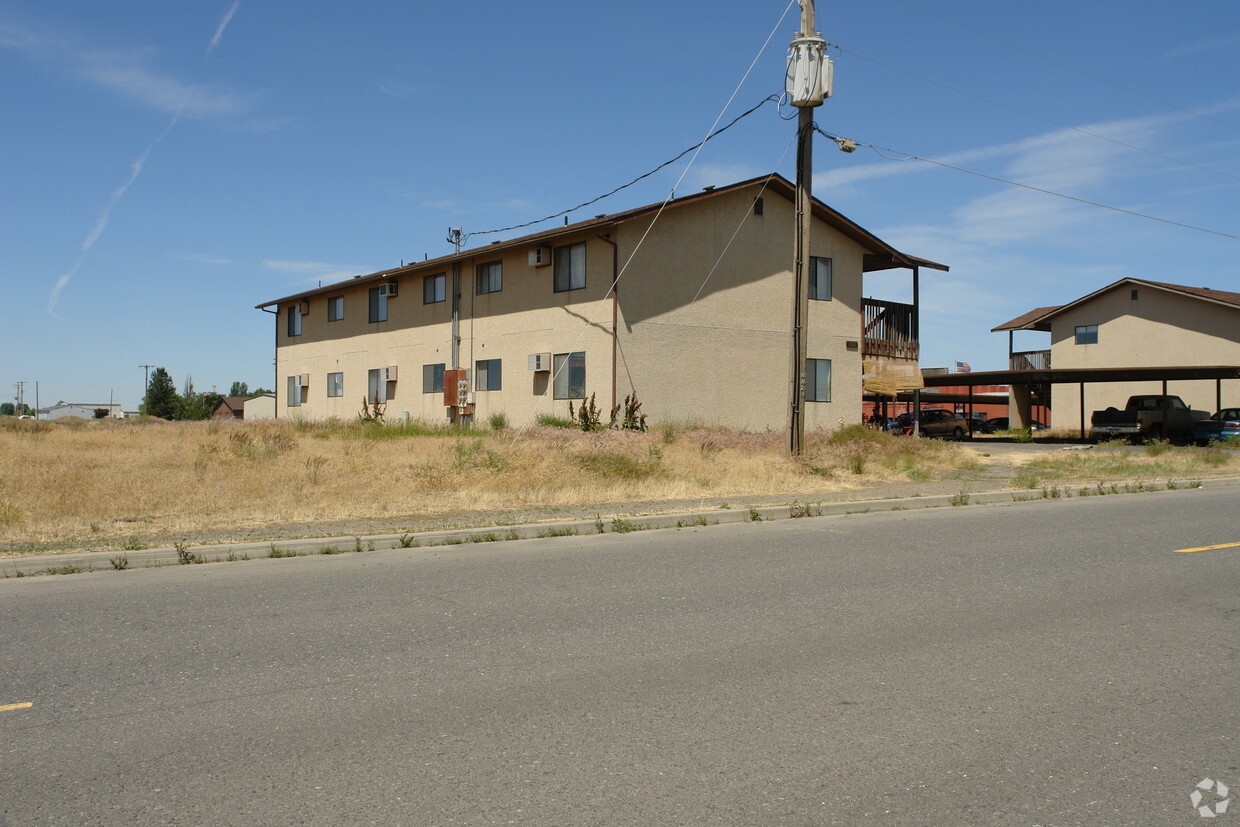 Building Photo - 1522 S Market St