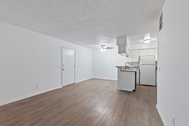 Foto del edificio - 13266 Foothill Blvd