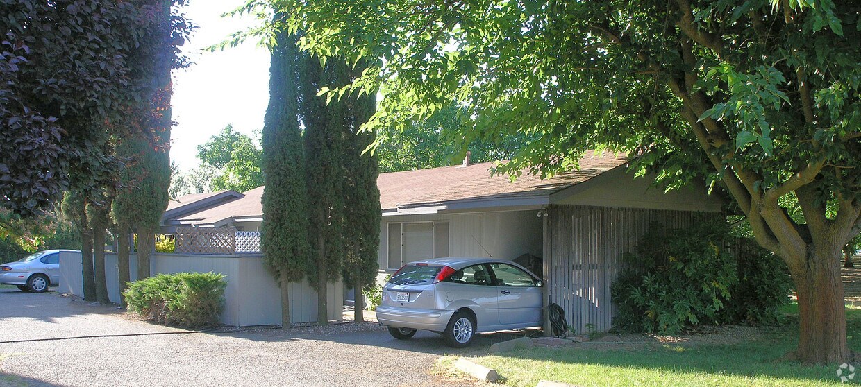 Primary Photo - 3360 Muir Rd