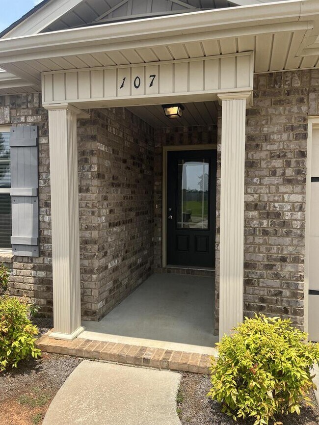 Foto del edificio - 107 Natalie Jane Dr