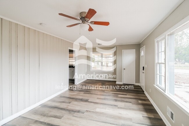 Building Photo - 101 Briardale Ave