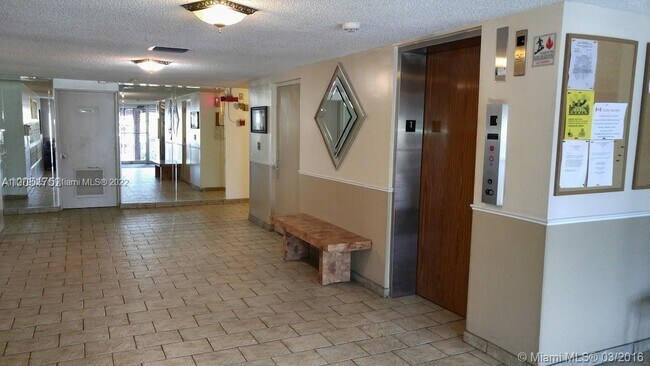 Foto del edificio - 2061 NW 47th Ave