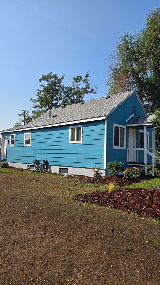 Building Photo - 1828 E Rockwell Ave