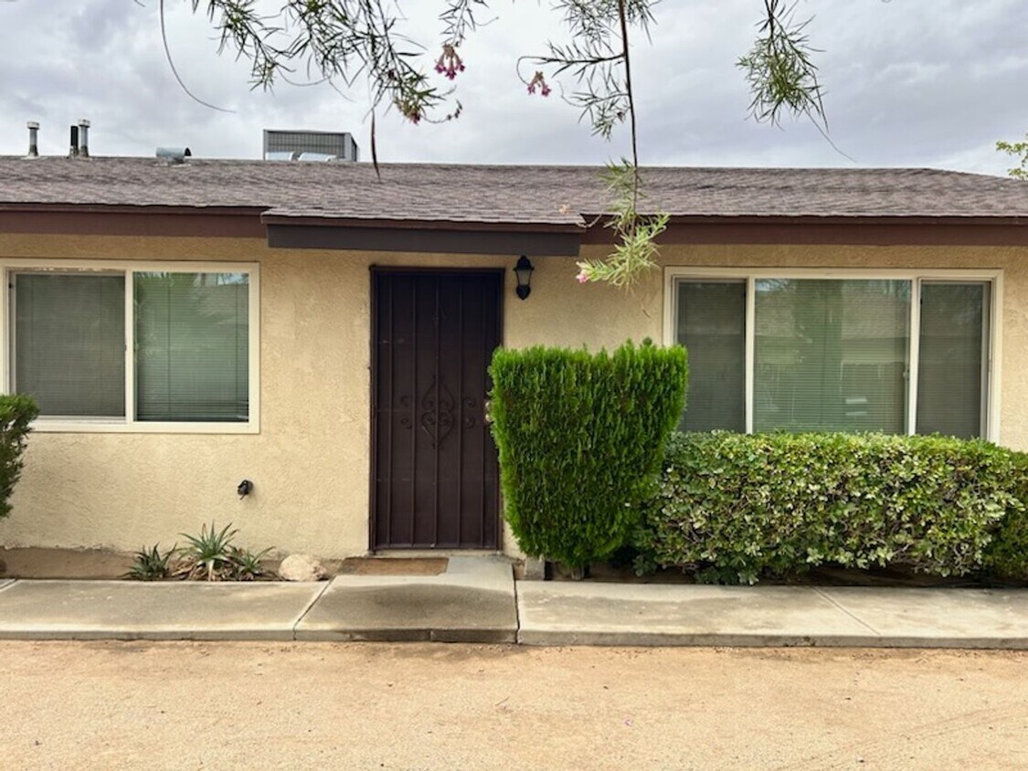 Primary Photo - 705 W Atkins Ave