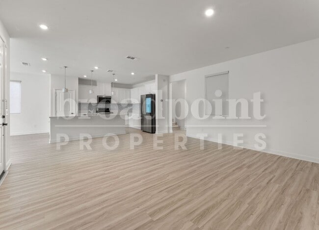 Building Photo - 27941 Silo Ln