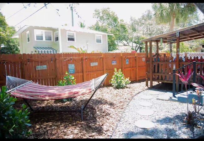 Building Photo - 314 S Palmway