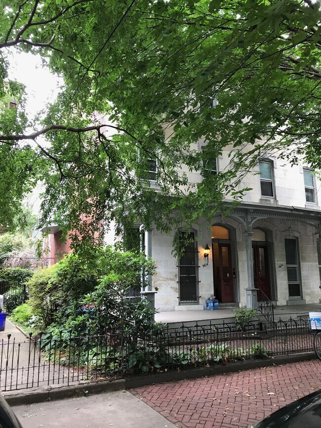 Front - 3614 Baring St