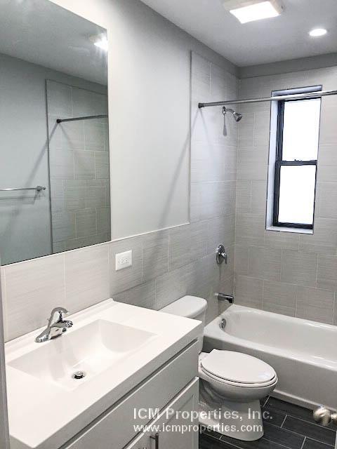 Foto del edificio - 3352 N Kenmore Ave