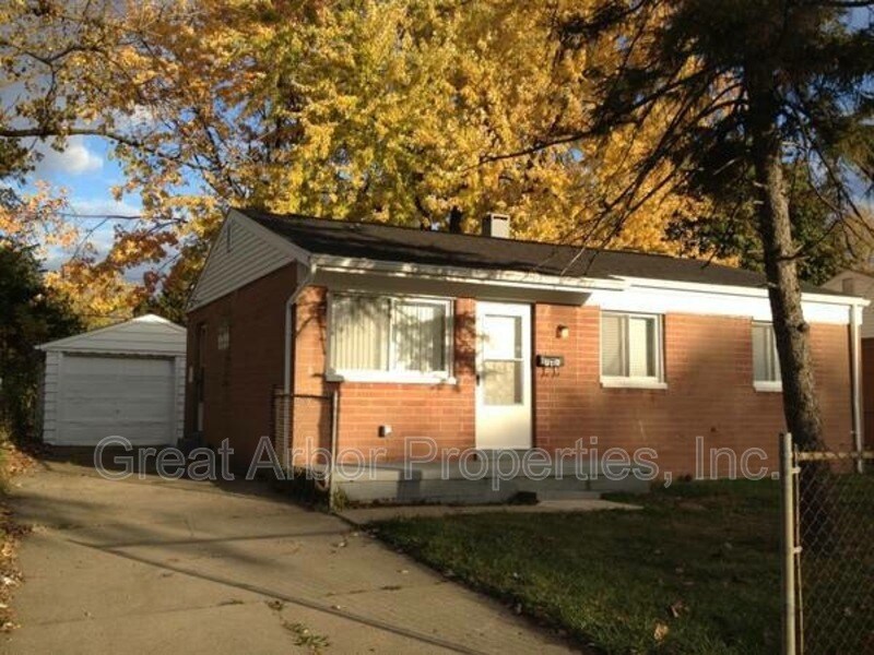 Photo - 741 Dorset St.