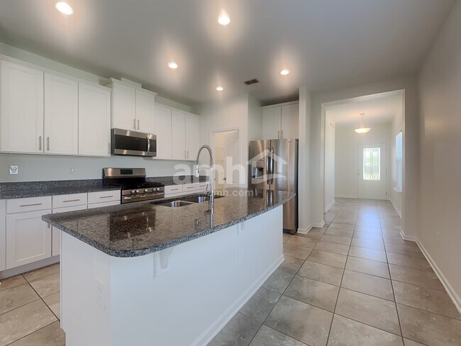 Foto del edificio - 3965 Heatherbrook Pl