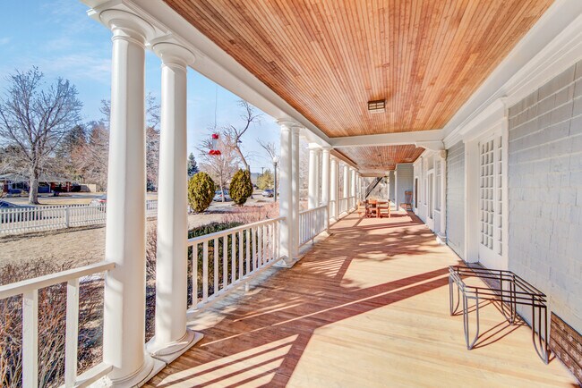 Foto del edificio - 1315 Wood Ave