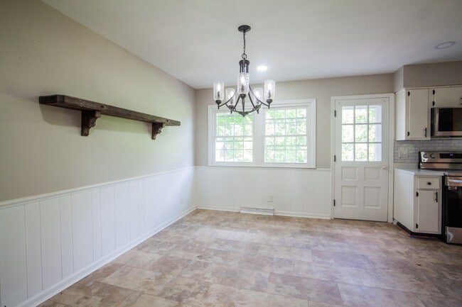 Building Photo - 9673 Placid Dr