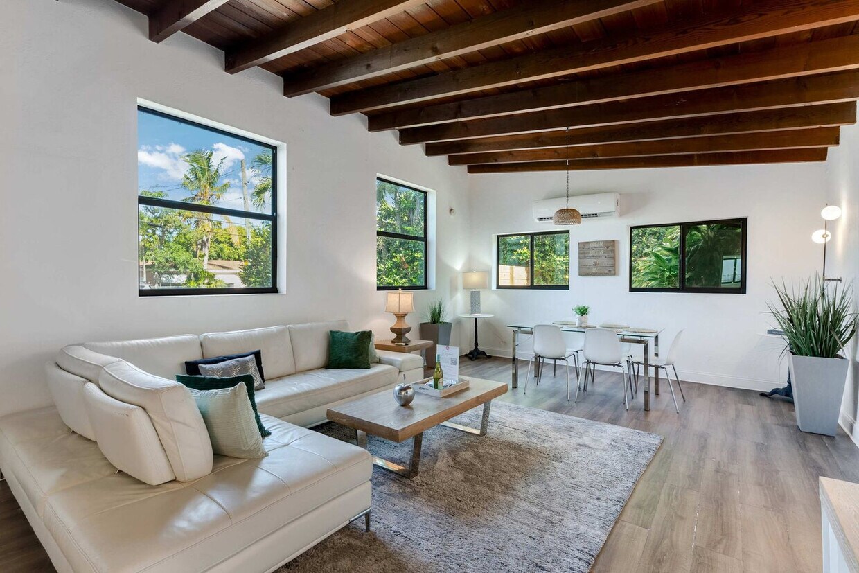 Foto principal - 11534 NE 13th Ave