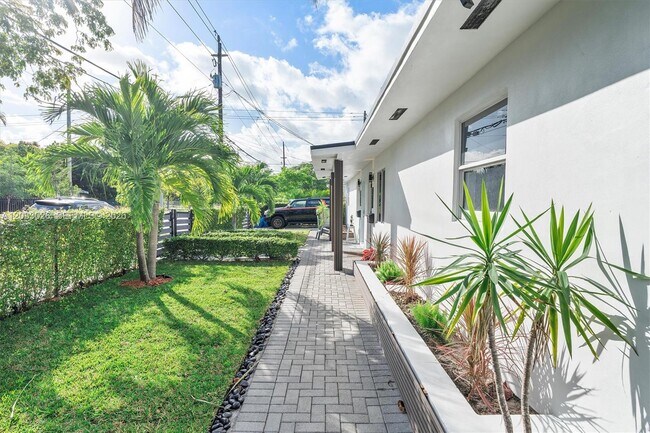 Foto del edificio - 4284 NW 1st Ave