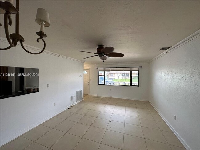 Foto del edificio - 7880 NW 11th St