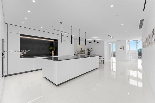 Foto del edificio - 300 Biscayne Blvd Way