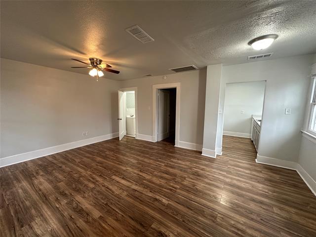 Foto del edificio - 819 N Marsalis Ave