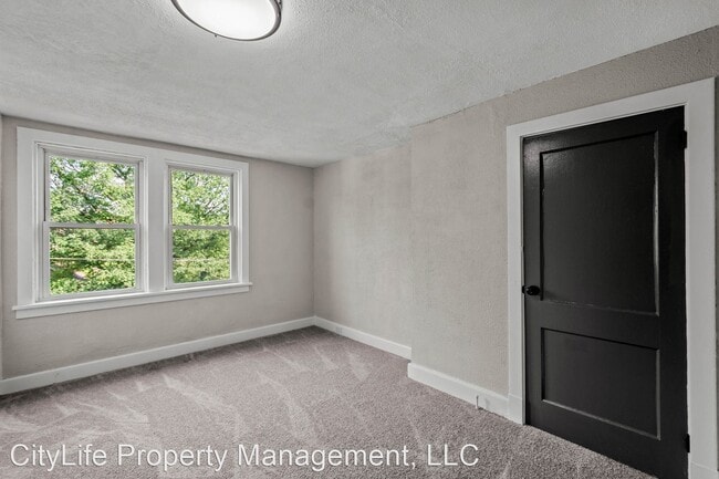Building Photo - 2 br, 1 bath House - 2431 Woodward Avenue