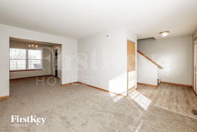Building Photo - 1907 Vermette Cir