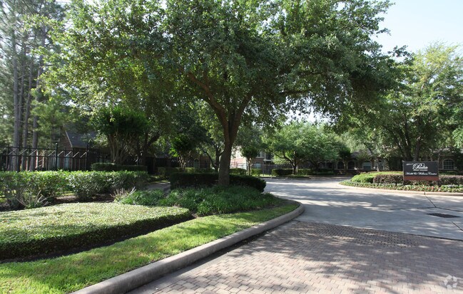 Parking Area - Kessler Jersey Village