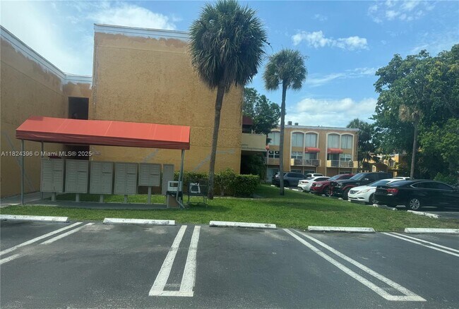 Building Photo - 17901 NW 68th Ave