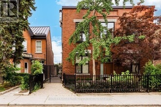 Building Photo - 200 Clinton St