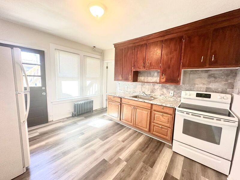 Photo - 76 Hall St