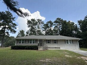Building Photo - 2358 Oak Ave