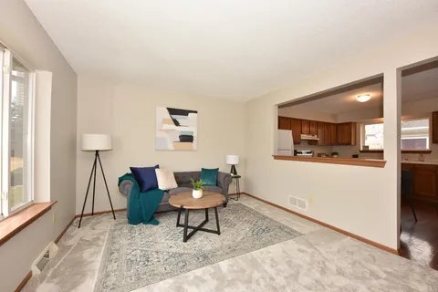 Foto del edificio - W163N11528 Windsor Ct