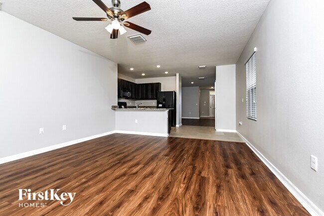 Foto del edificio - 16848 Trite Bend St