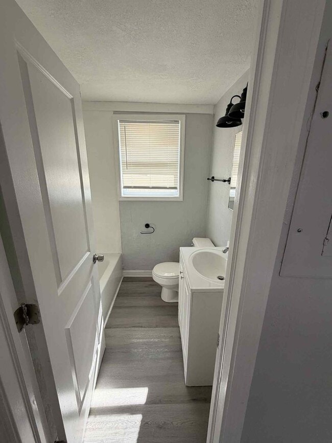 Photo - 205 4th St Apartment