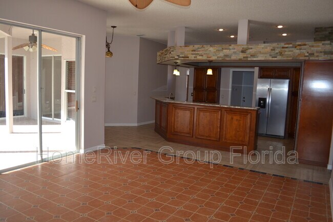 Building Photo - 179 Fairway Pointe Cir