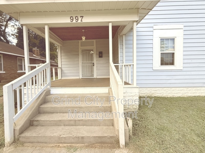 Photo - 997 South Willett Street - 1