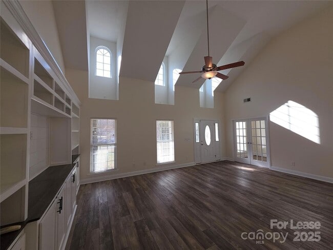 Foto del edificio - 1682 Lane Rd