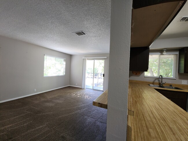 Building Photo - 55 Mina Ave