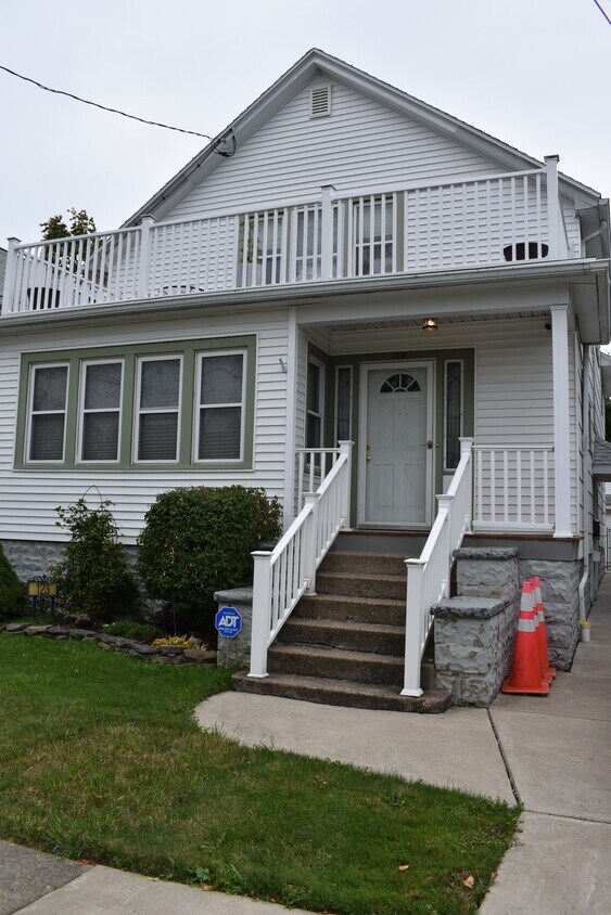 123 Springville Ave, Buffalo, NY 14226 Apartments in Buffalo, NY