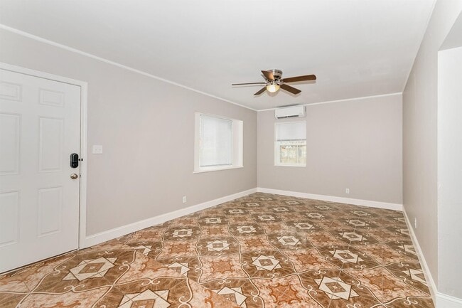 Foto del edificio - 1531 N Indianapolis Ave