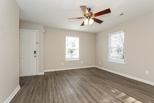 Foto del edificio - 3341 Mullins Ct