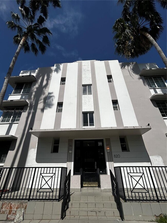 Foto del edificio - 820 Euclid Ave