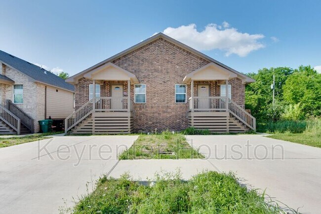 Building Photo - 5405 Groveton St