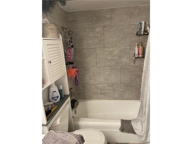 Building Photo - 553 Lemon St N