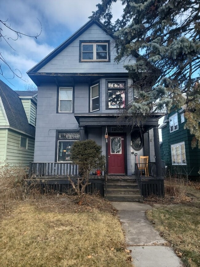 Building Photo - 1209 N 16th St