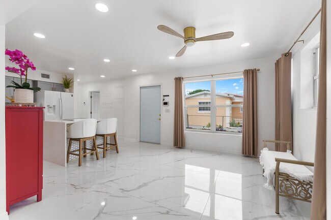 Foto del edificio - 201 NE 28th Ct