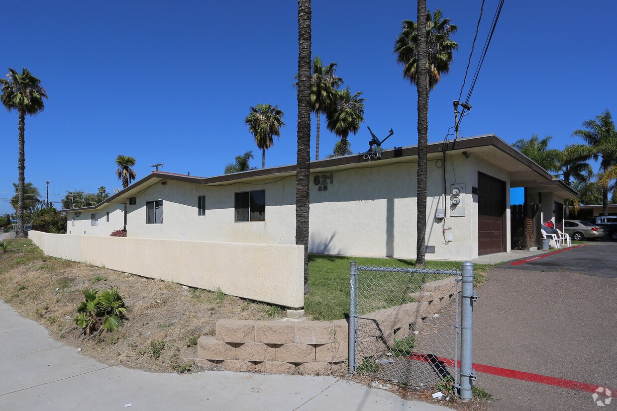 Foto del edificio - 617-623 W California Ave