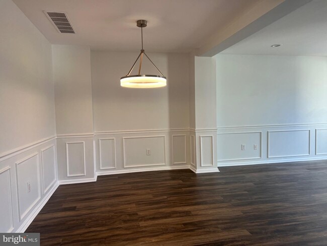 Building Photo - 625 Barton Run Blvd