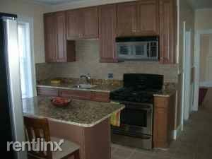 Foto principal - 4 br, 1 bath House - 15 North Jay Street